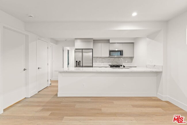 Building Photo - 1750 N Van Ness Ave