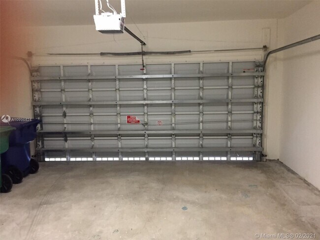 Building Photo - 17040 SW 92nd Ct