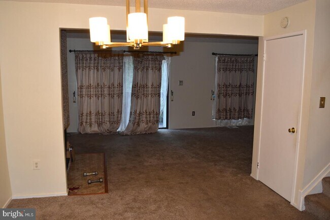 Building Photo - 15390 Grist Mill Terrace
