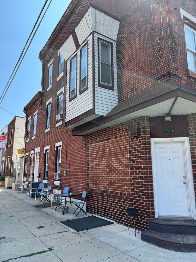 Foto del edificio - 2601 E Clearfield Street