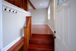 Building Photo - 493 Riverside Dr