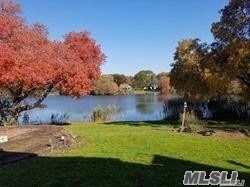 Foto del edificio - 888 Pond View Rd