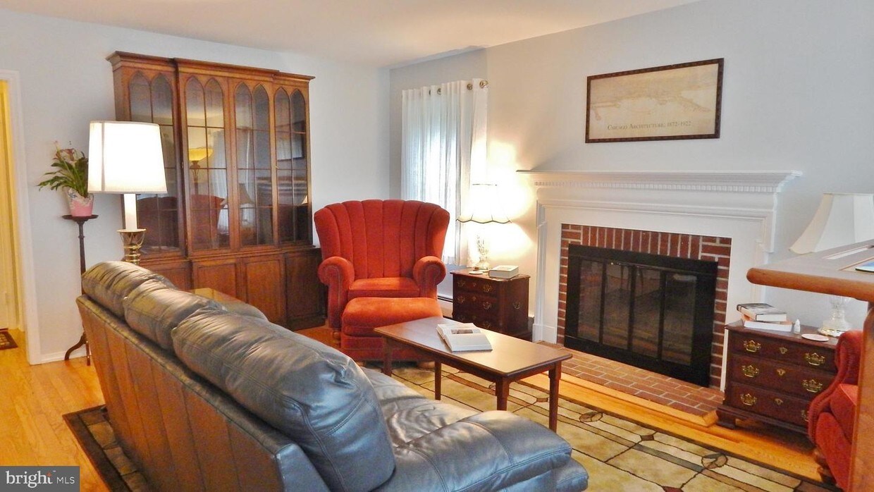 Primary Photo - 1507 W Joppa Rd