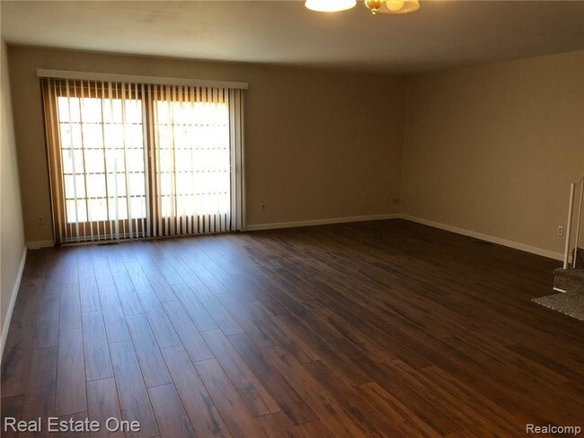 Building Photo - 675 Tennyson