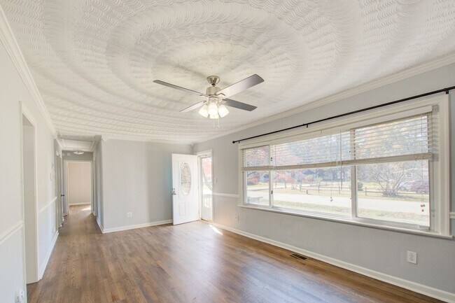 Foto del edificio - 200 Cynthia Dr