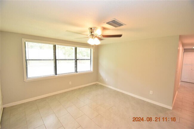 Foto del edificio - 39147 Bay Ave