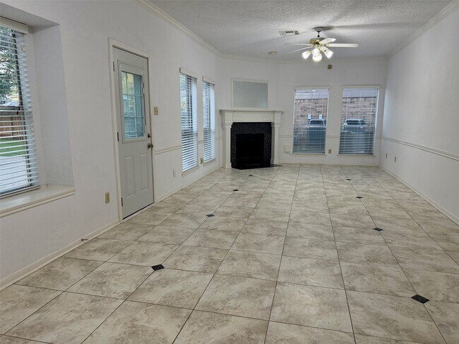 Foto del edificio - 2226 Mill Creek Dr