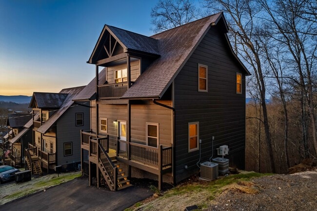 Foto del edificio - 2127 Eagle Feather Dr