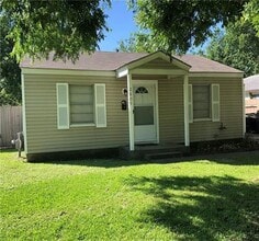 Building Photo - 2809 S Hills Ave