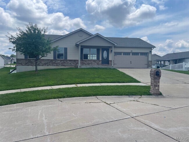 Foto del edificio - 32 Rolling Rock Creek Ct
