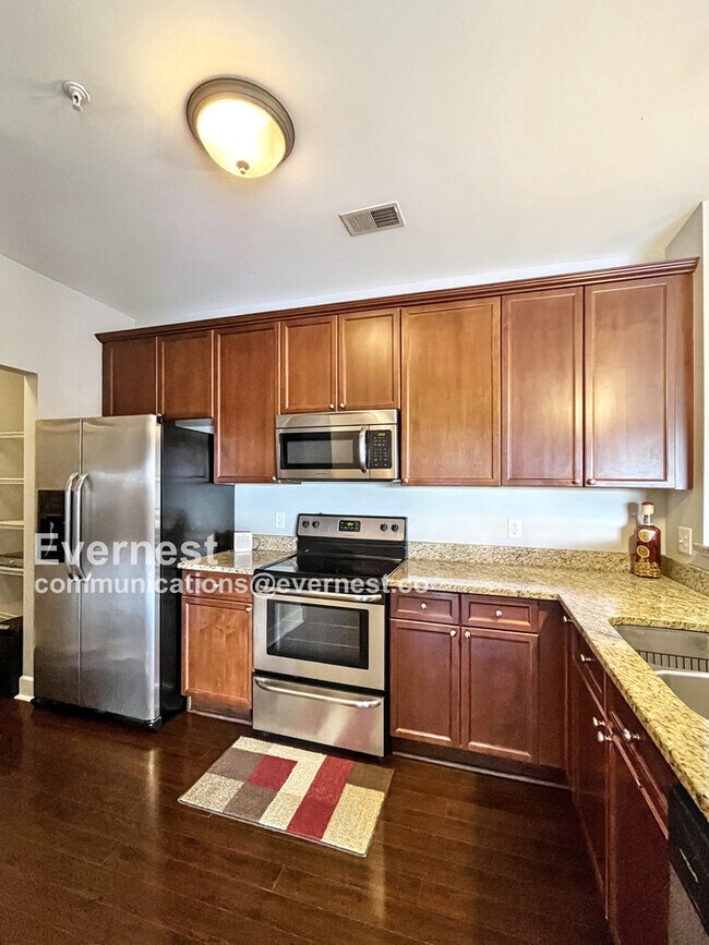 Foto del edificio - 7231 Althorp Way
