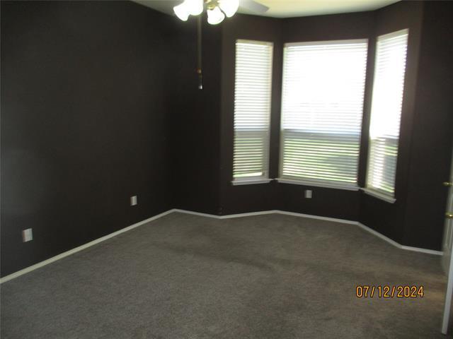Building Photo - 1631 Redwood Dr