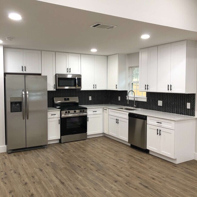 Foto del edificio - 700 W Parnell St