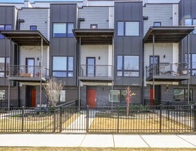 Building Photo - 1145 Kirkwood Ave SE