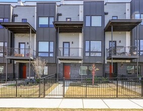 Building Photo - 1145 Kirkwood Ave SE