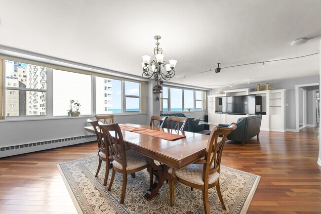 Building Photo - 1150 N Lake Shore Dr