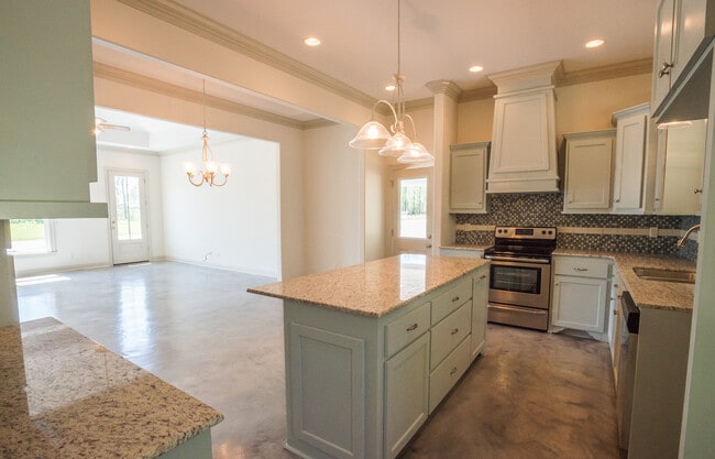 Building Photo - 1042 Timber Trails Rd