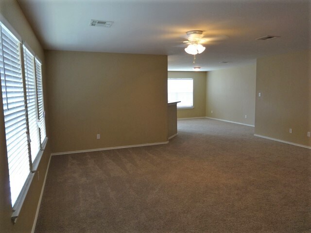 Foto del edificio - 211 Remington Run