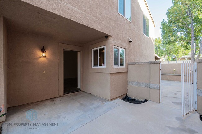Building Photo - 14789 Cinnamon Dr