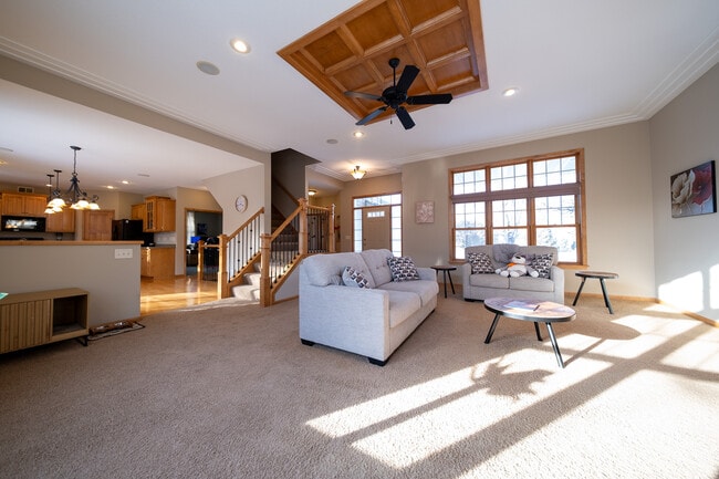 Building Photo - 572 Danube Ave