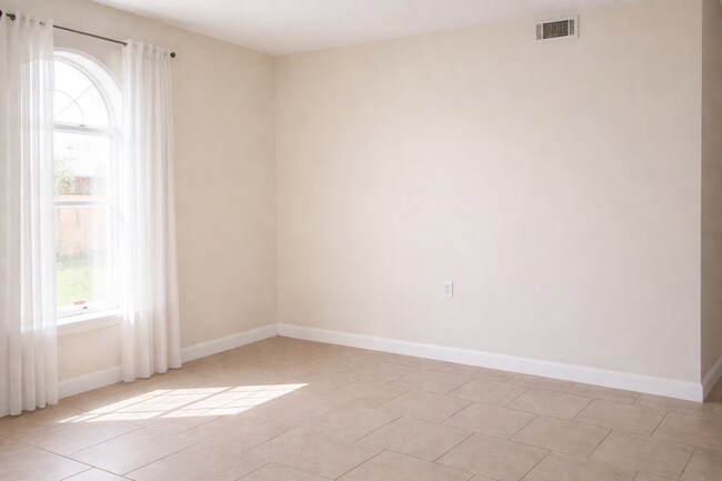 Foto del edificio - 3513 Golden Dr