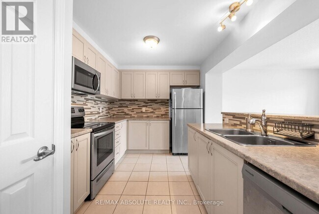 Photo du bâtiment - 374 Willow Aster Cir