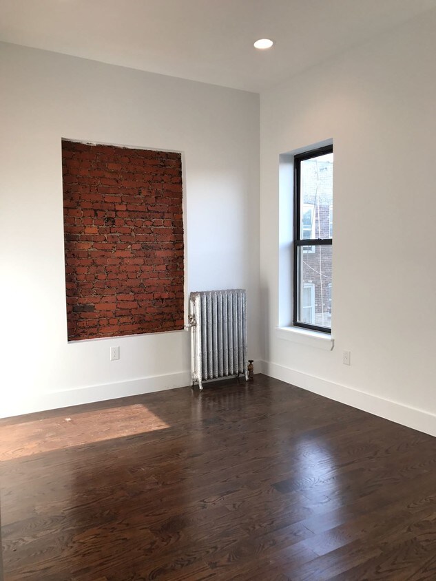 Foto principal - 860 Nostrand Ave
