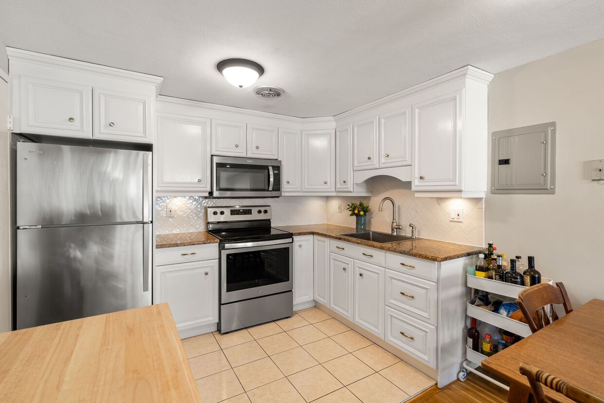 Foto principal - Modern Kitchen - Natural Light - Close to ...