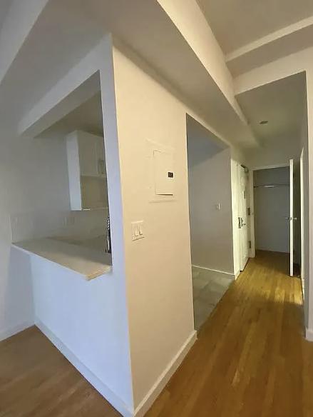 Building Photo - 102 Fulton St