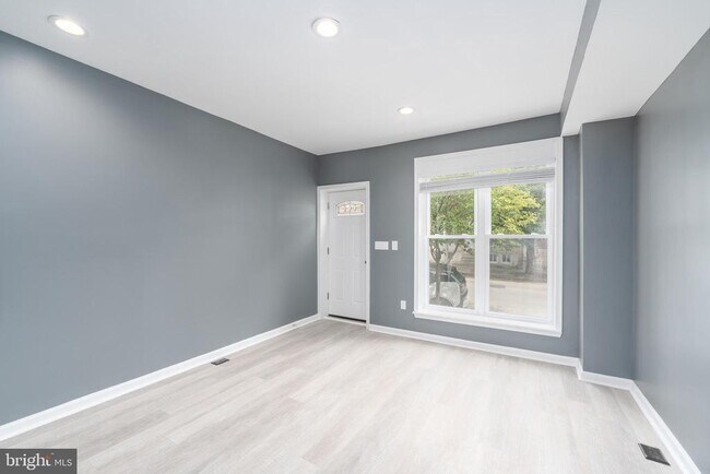 Building Photo - 2516 McCulloh St
