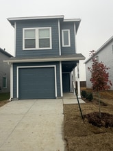 Building Photo - 12188 Steeplechase Dr