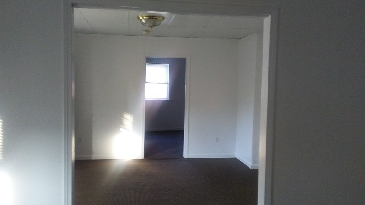Primary Photo - 118 Van Buren St