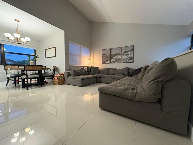 Foto del edificio - 10280 NW 9th St Cir