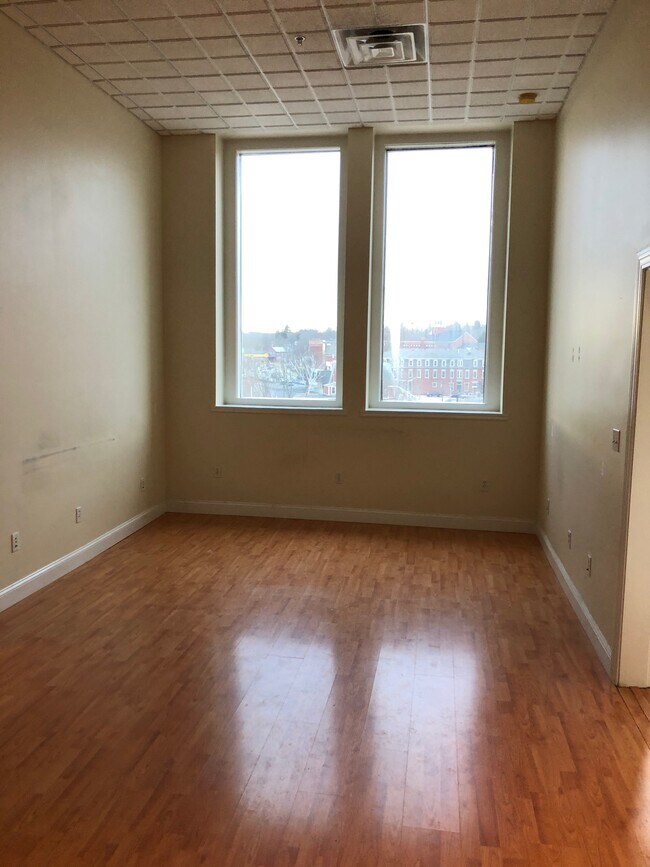 Foto del edificio - 340 Central, LLC