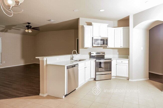 Foto del edificio - 821 Bens Dr