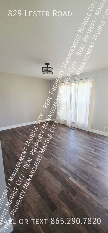 Foto del edificio - 829 Lester Rd