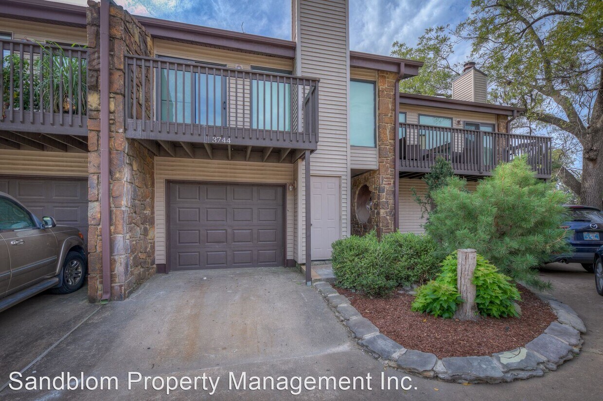 Foto principal - 2 br, 2 bath House - 3744 South Madison Av...