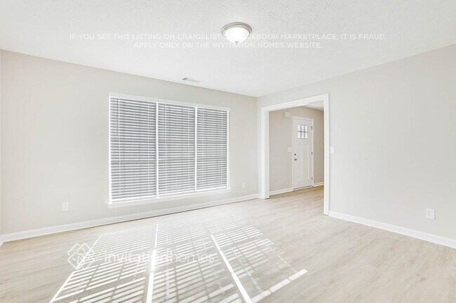 Foto del edificio - 6563 Eastbriar Dr
