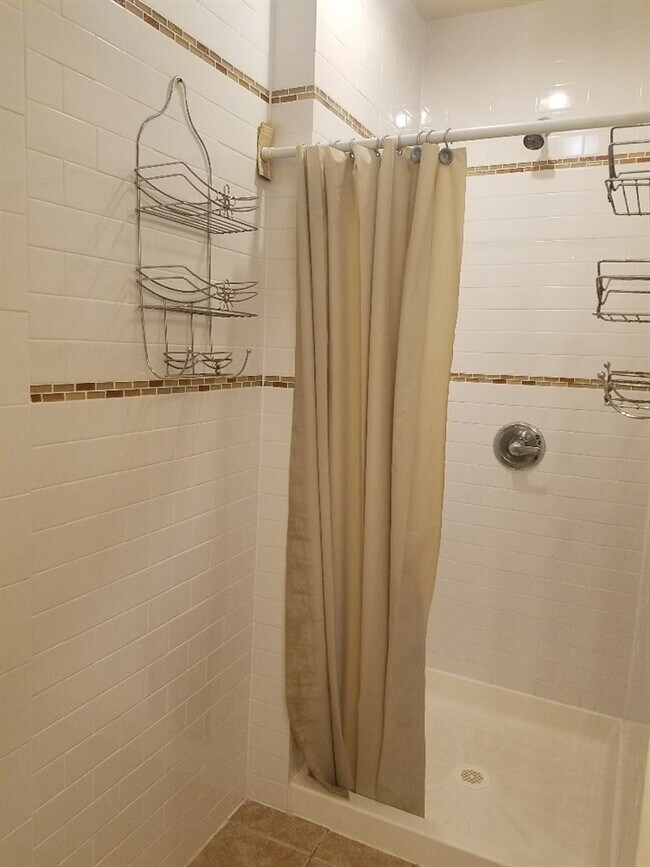 Foto del edificio - 85 Central Ave