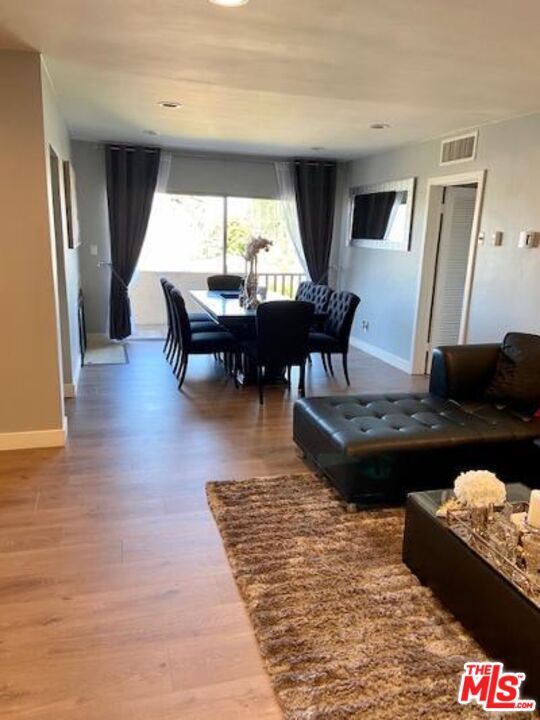 Foto del edificio - 12955 Riverside Dr