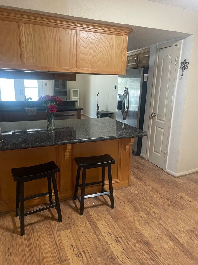 Foto del edificio - 2703 Walnut Hollow St