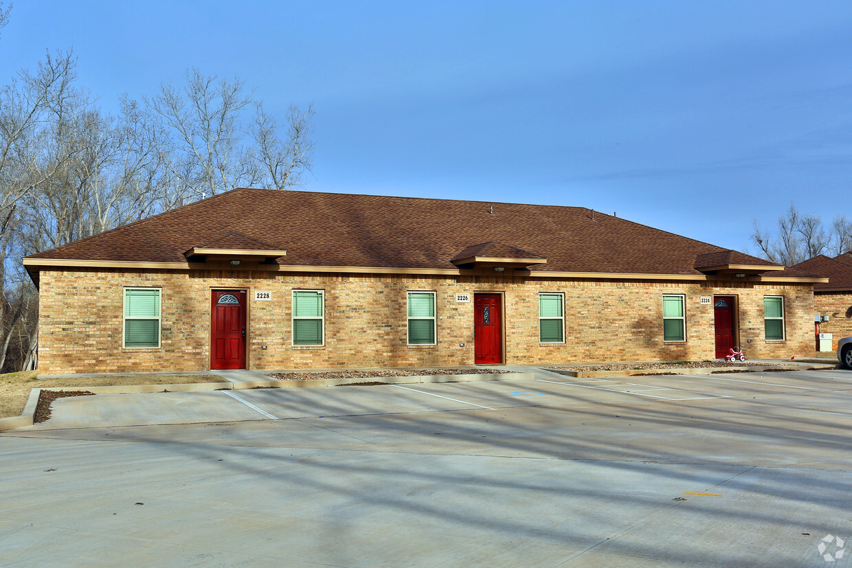 Foto principal - College Station Apartments