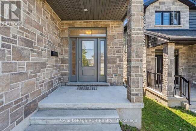 Photo du bâtiment - 1302 14th Ave E