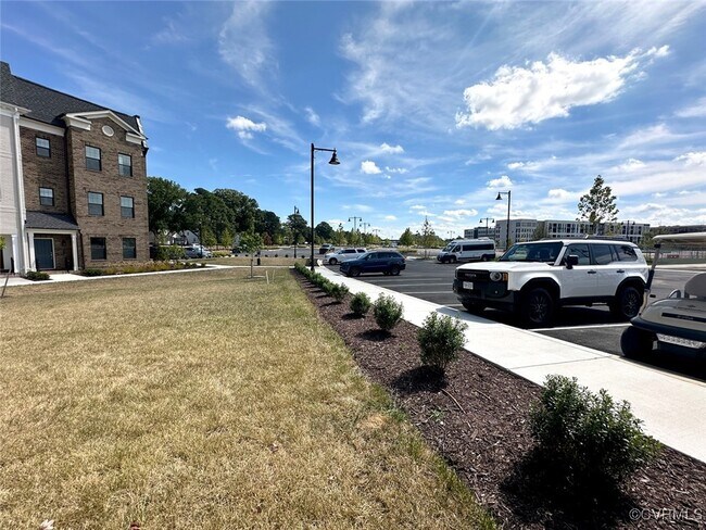 Foto del edificio - 5006 Distillers Ln