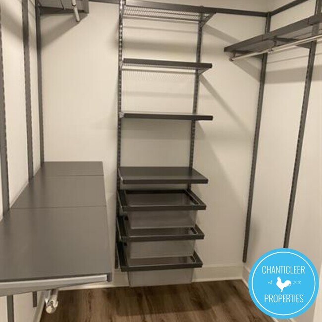 Foto del edificio - 615 W Peace St