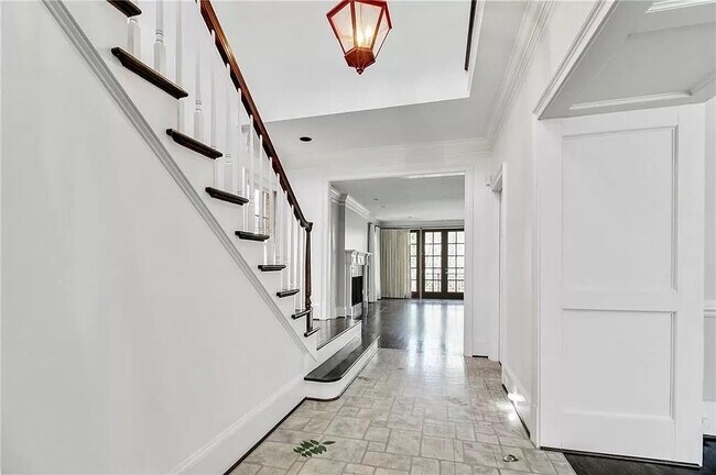Building Photo - 460 Ivy Park Ln NE