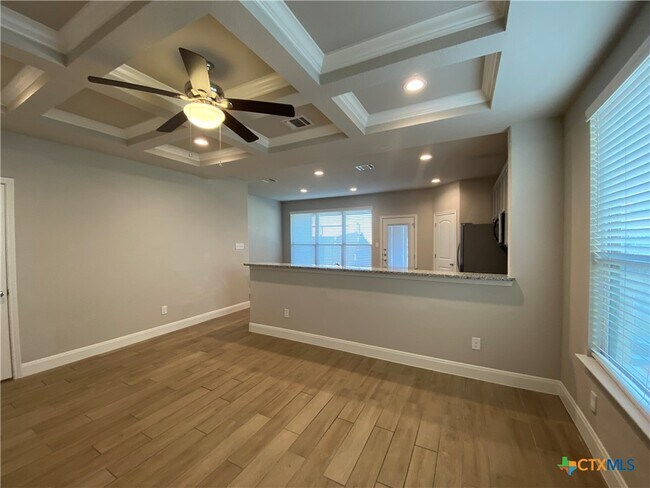 Foto del edificio - 2014 Rueben Rd