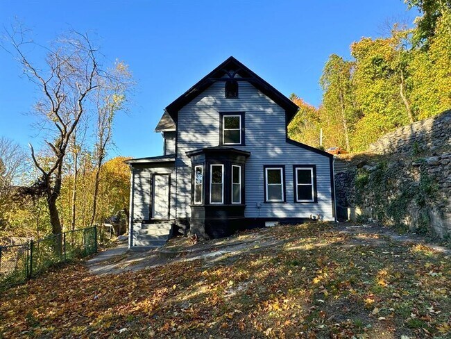 Foto del edificio - Single Family House