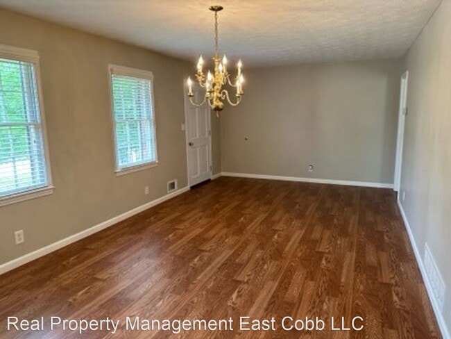 Building Photo - 3 br, 2 bath House - 2260 Pinehurst Road