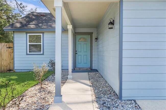 Foto del edificio - 19 Robin Hood Dr